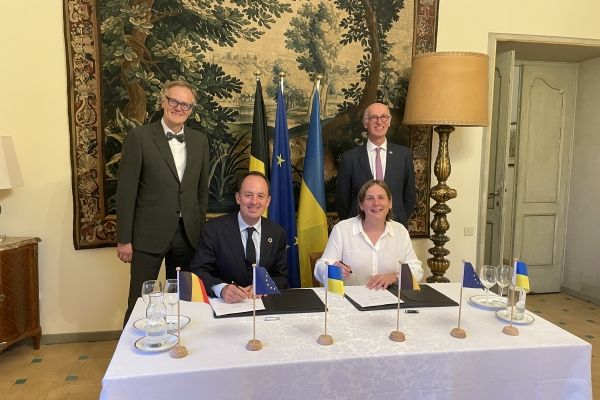 VITO & Enabel signing deal