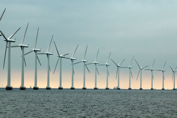 wind_turbines_sea_banner