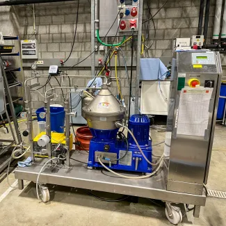 Continuous centrifuge