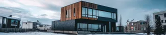 Modern huis in de winter