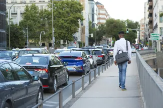 Man op straat
