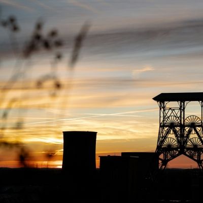 Mine shaft, photo by Jens De Decker on Unsplash